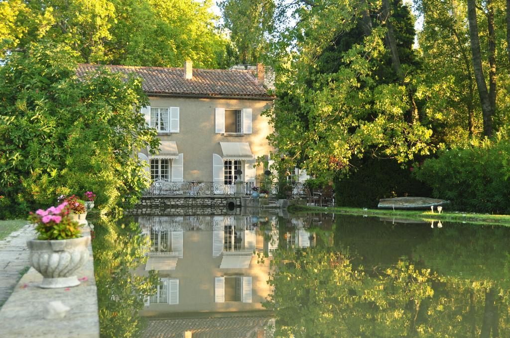 Domaine Du Moulin Hotel Saint-Laurent-des-Arbres Exterior foto